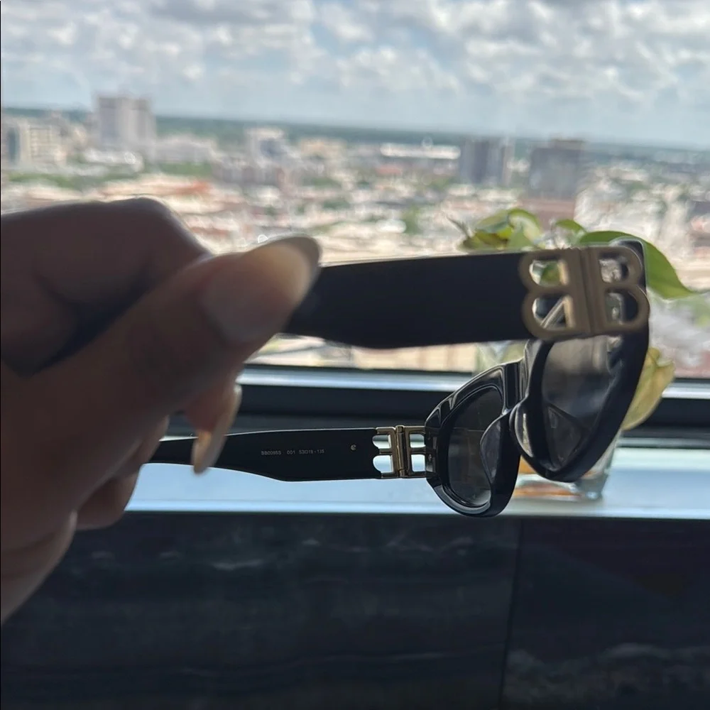 Balenciaga Black and Gold Sunglasses - Picture 7 of 7